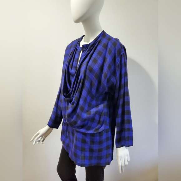 Top - Picture 2 of 6